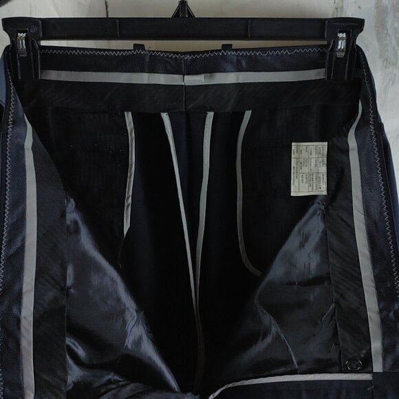 Caravelli Slim Fit Italian design Harry 2B Super 150s 48R Navy Blue 2pc Suit - Picture 16 of 16